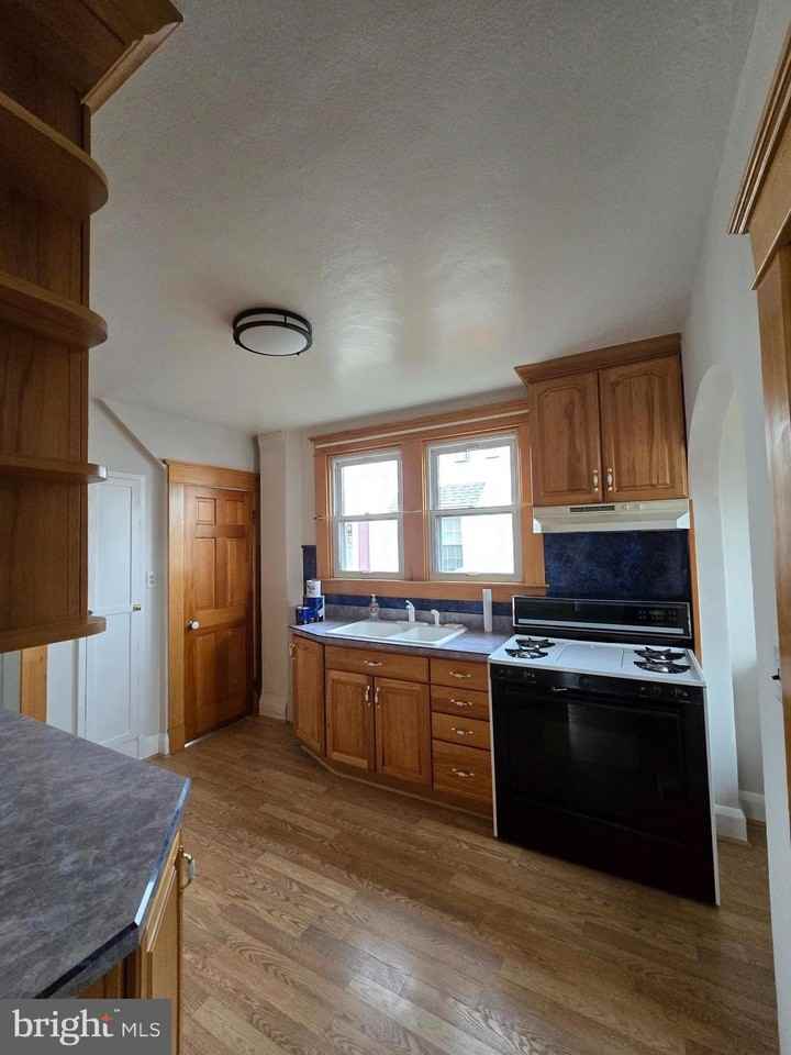 3015 Ritchie Avenue - Photo 7 of 17