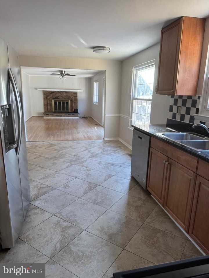 7532 Buena Vista Ter - Photo 5 of 26