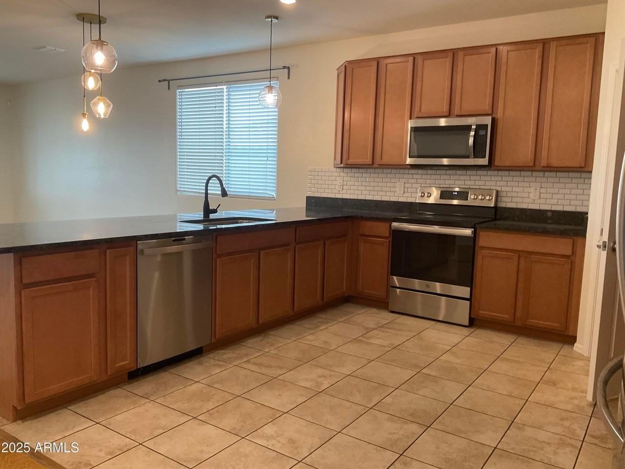 14968 S 180th Ave - Photo 5 of 26