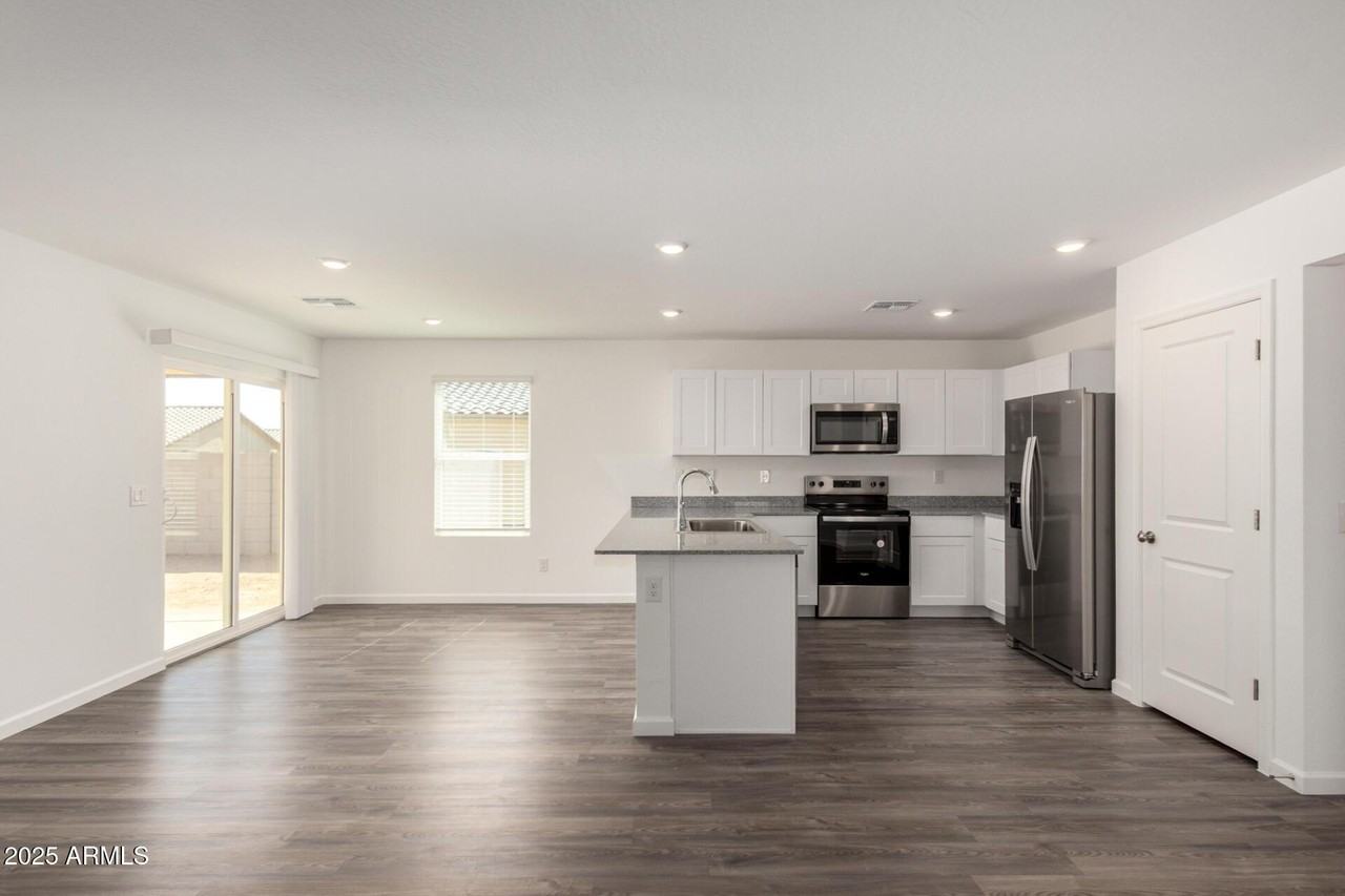 1459 E Peggy Dr - Photo 7 of 33