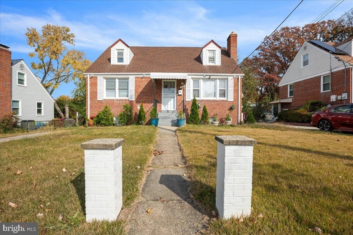 121 Onondaga Drive - Photo 2 of 19