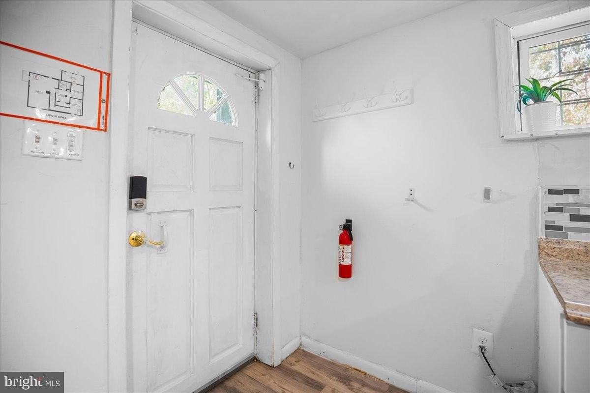 121 Onondaga Drive - Photo 5 of 19