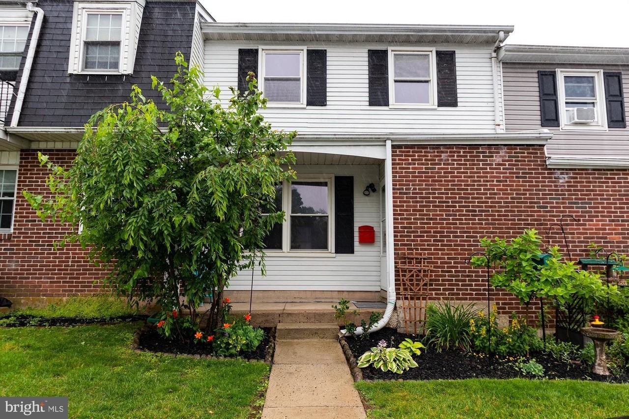 54 Reliance Ct - Photo 3 of 48