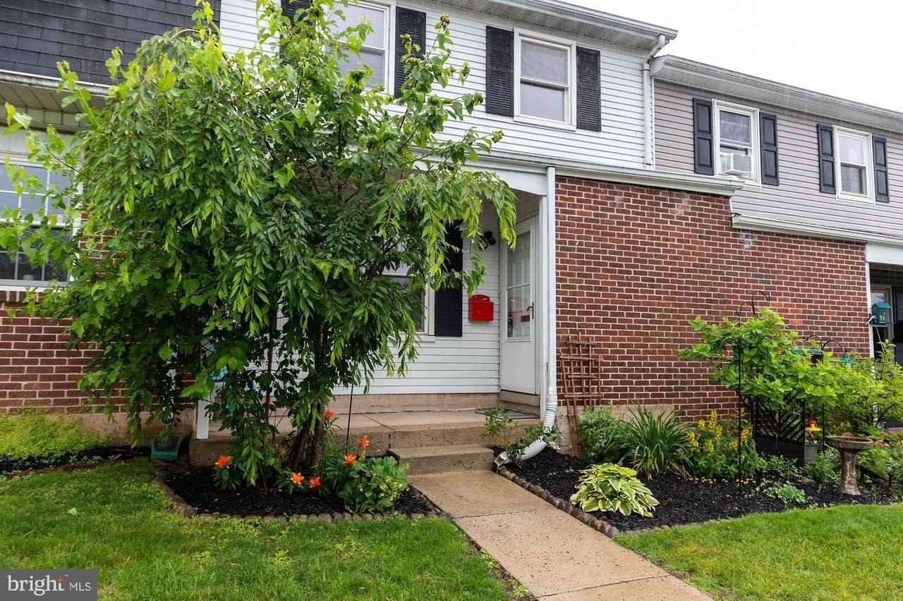 54 Reliance Ct - Photo 4 of 48