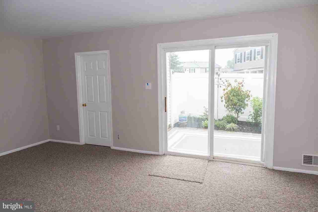 54 Reliance Ct - Photo 6 of 48