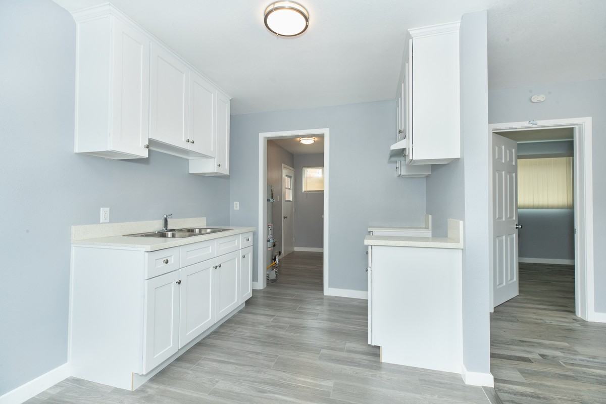 1300 West 134th Street #1304 - Photo 3 of 6