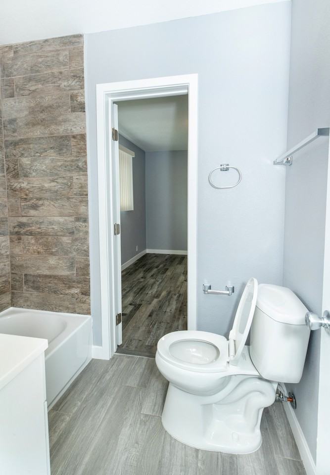 1300 West 134th Street #1304 - Photo 4 of 6