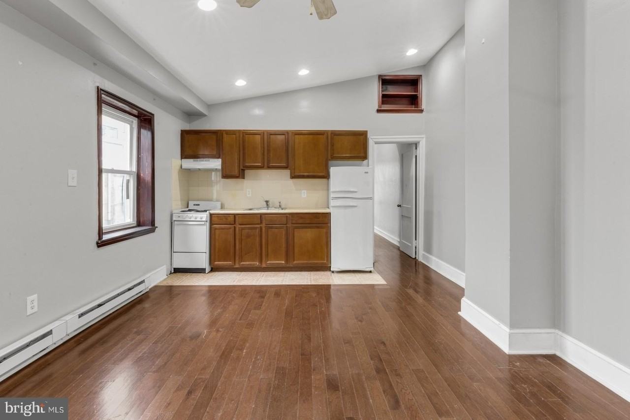 707 W Girard Ave Apt 3r #3R - Photo 7 of 19