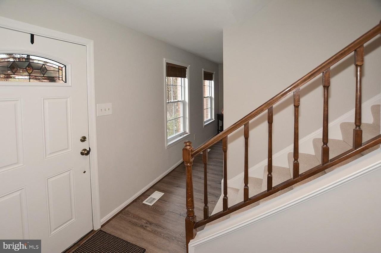 8323 Stationhouse Court - Photo 3 of 31