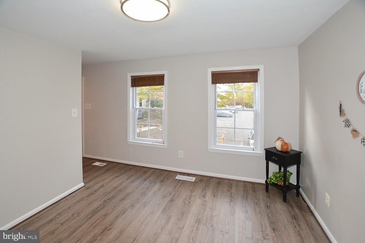 8323 Stationhouse Court - Photo 5 of 31