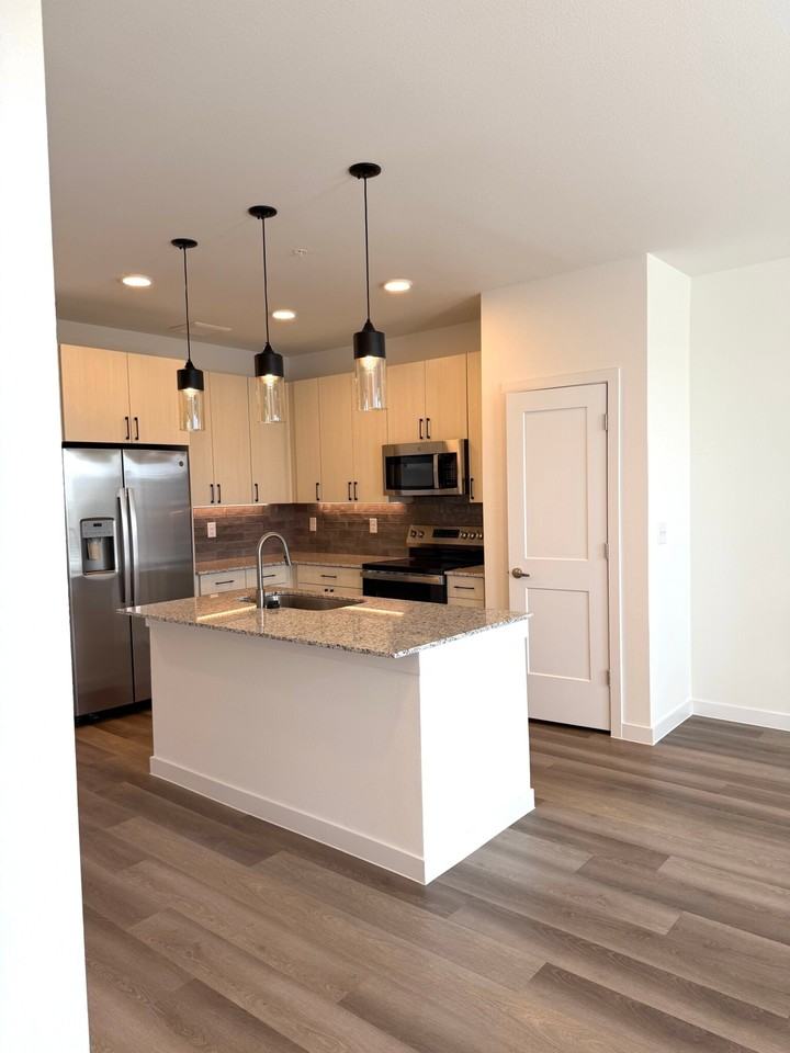 Manor #01-113 - Photo 2 of 12