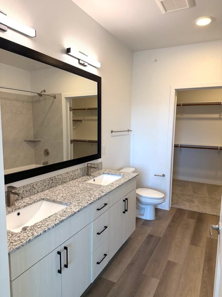 Manor #01-113 - Photo 5 of 12