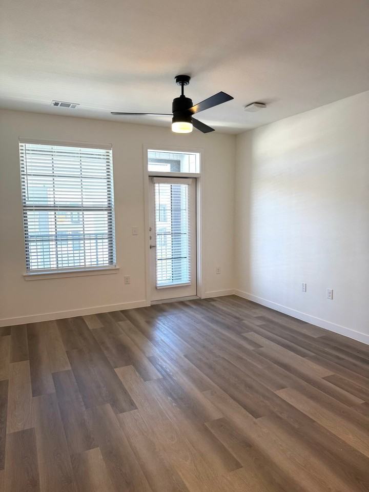 Manor #02-114 - Photo 4 of 12