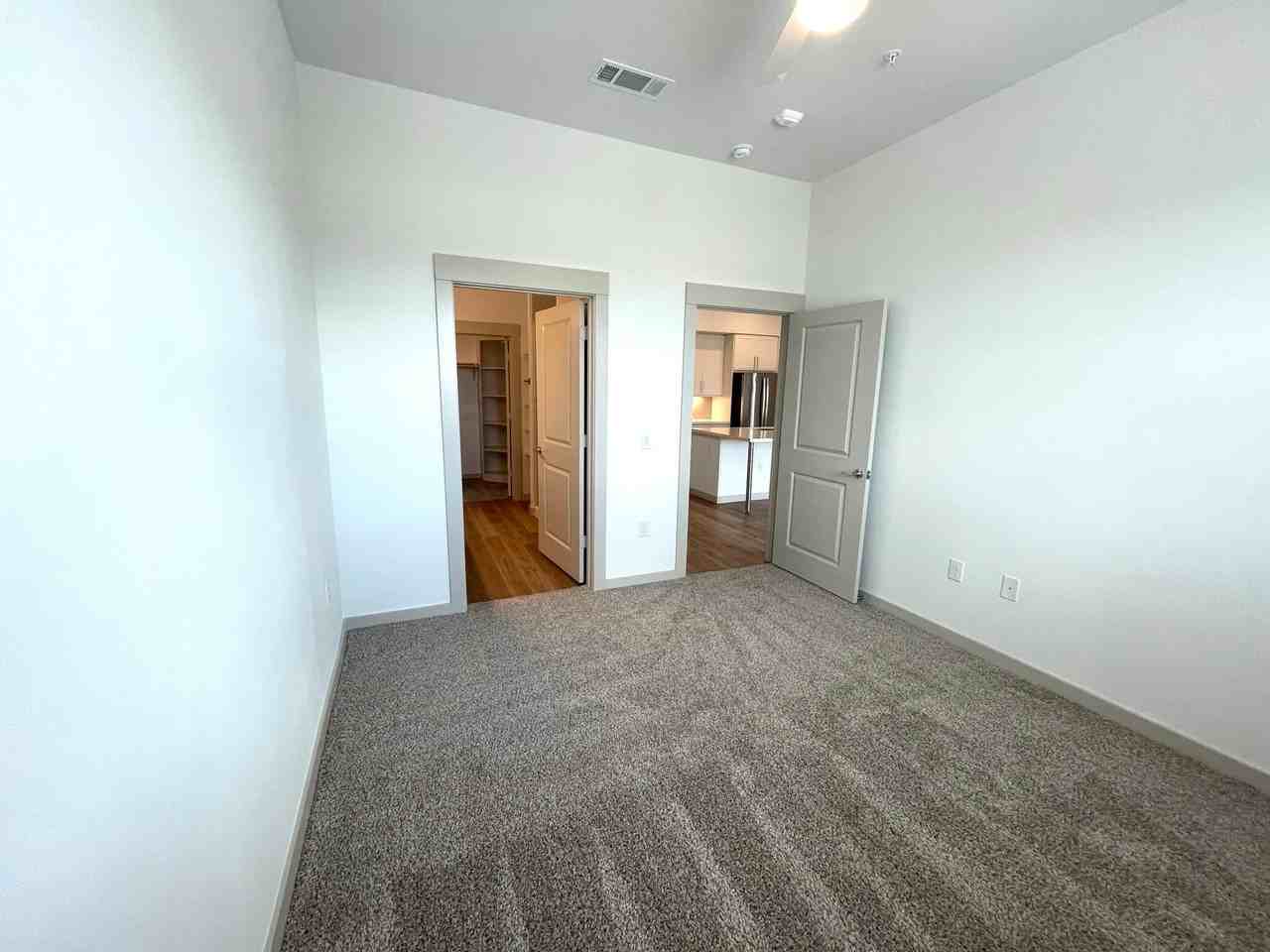 Circle Drive #02-238 - Photo 4 of 14