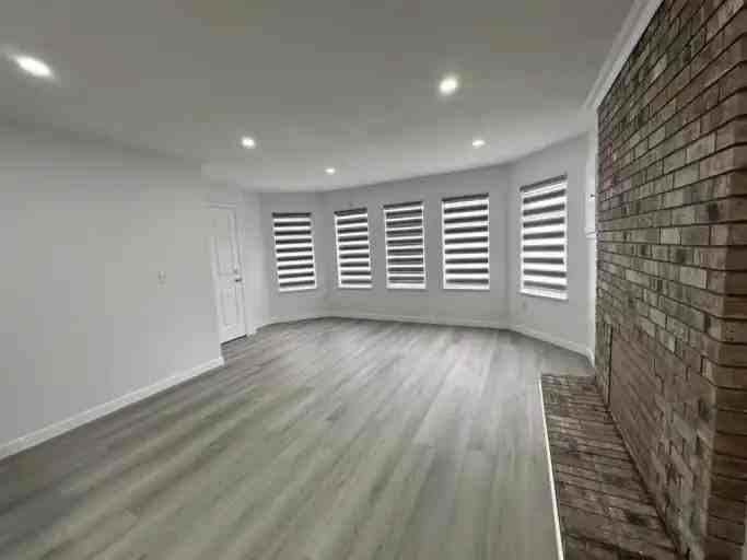 5801 Brantford Ave - Photo 4 of 12