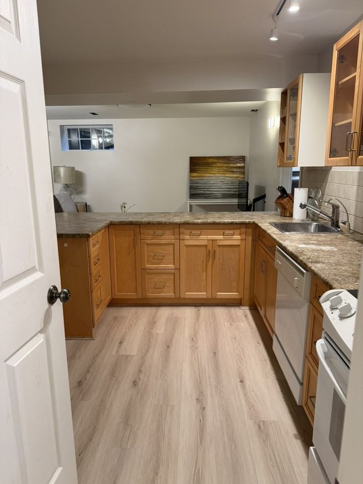 599 Keith Rd - Photo 3 of 13