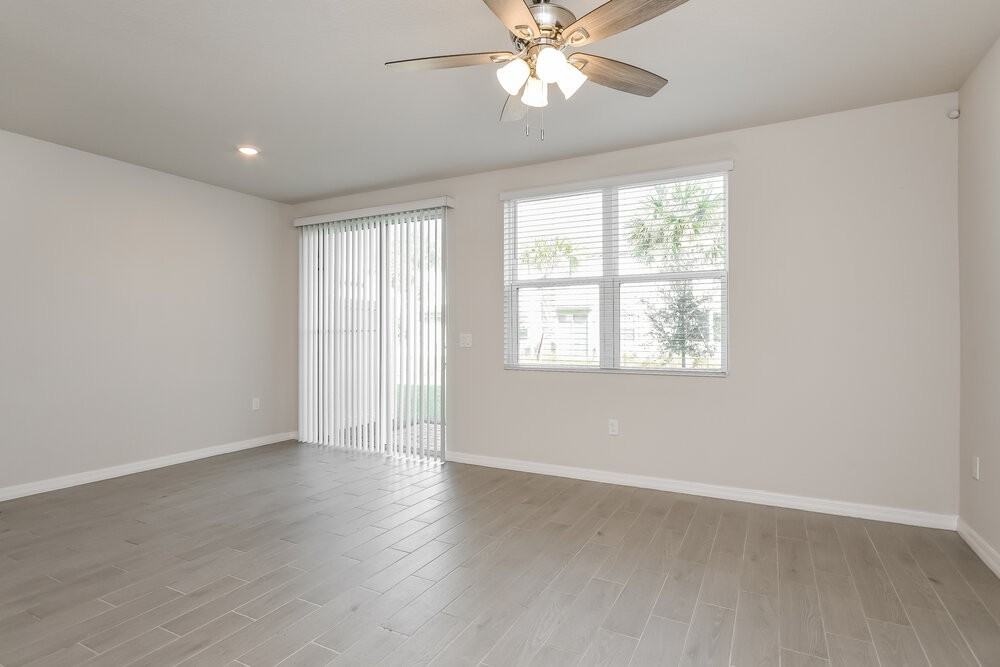 809 Legacy Dr - Photo 5 of 17