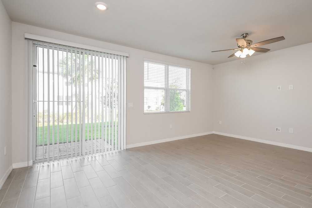 809 Legacy Dr - Photo 7 of 17