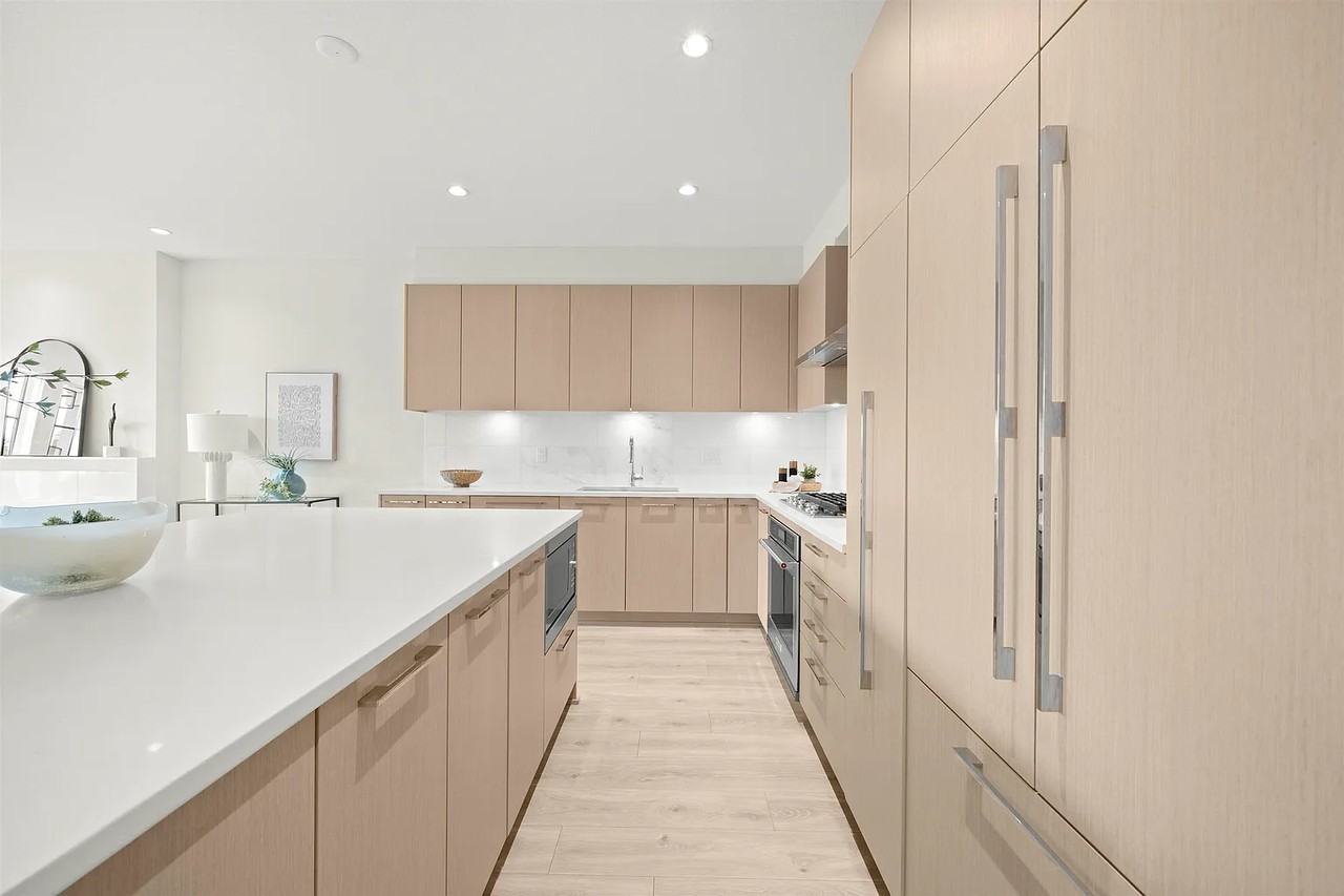 5311 Admiral Way #122 - Photo 7 of 39