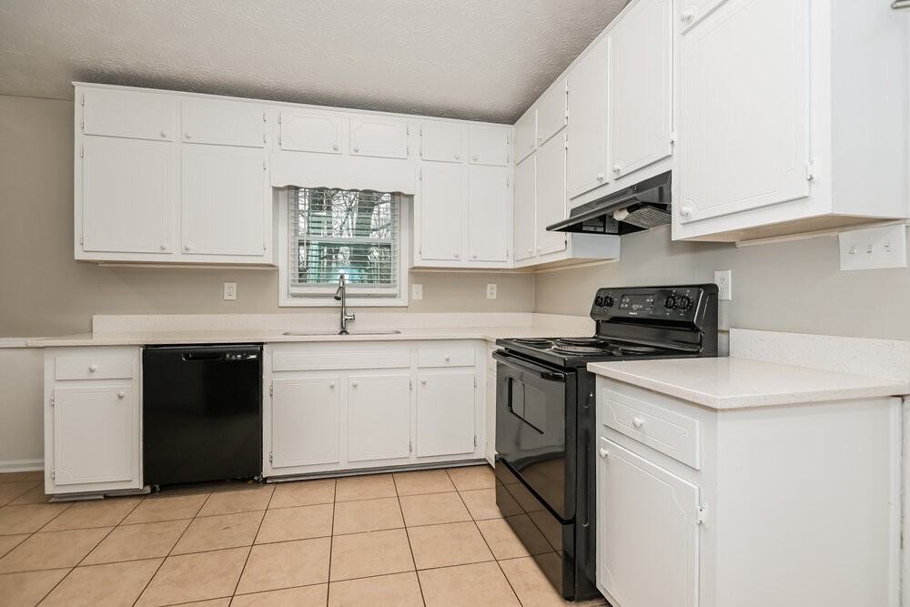 1450 Moriah Trce - Photo 6 of 17