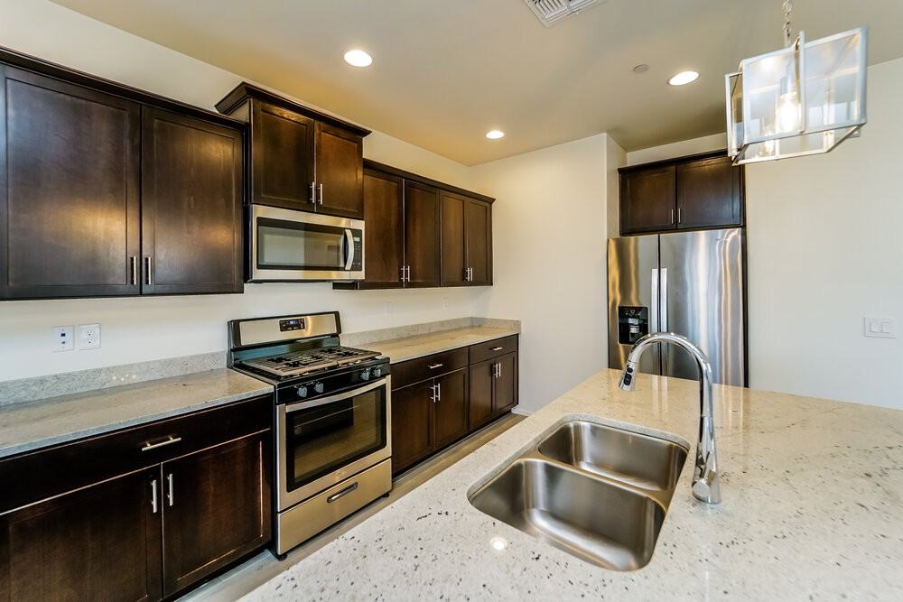 10696 W Embrey Dr - Photo 7 of 17