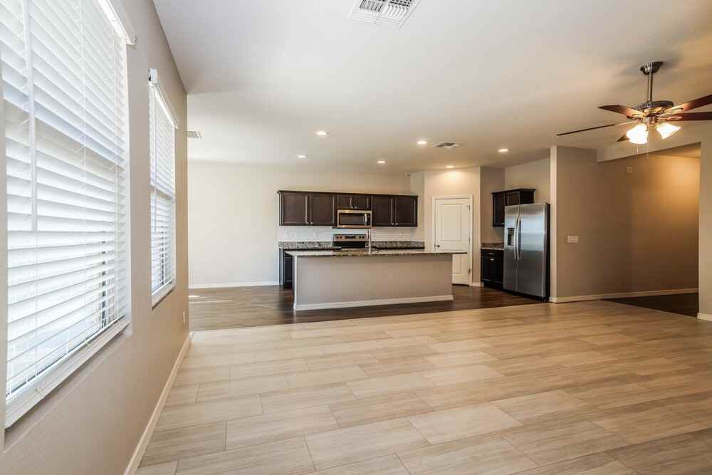 37317 W Bello Ln - Photo 6 of 16