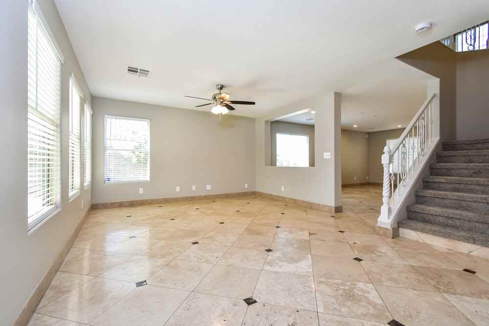 8429 Shady Pines Dr - Photo 4 of 17