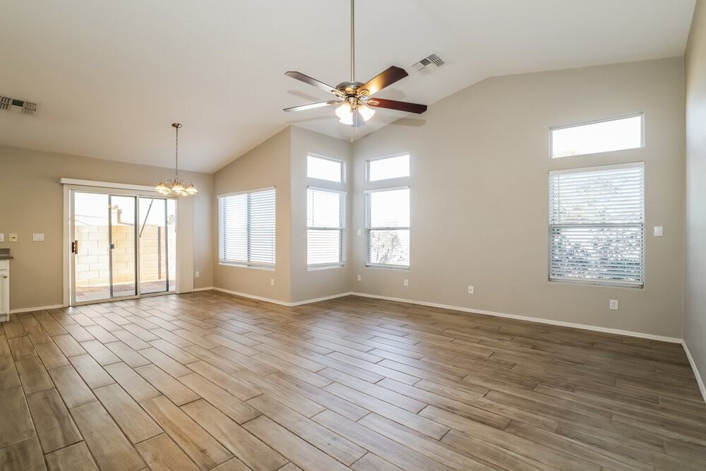 3430 N Saffron - Photo 4 of 16