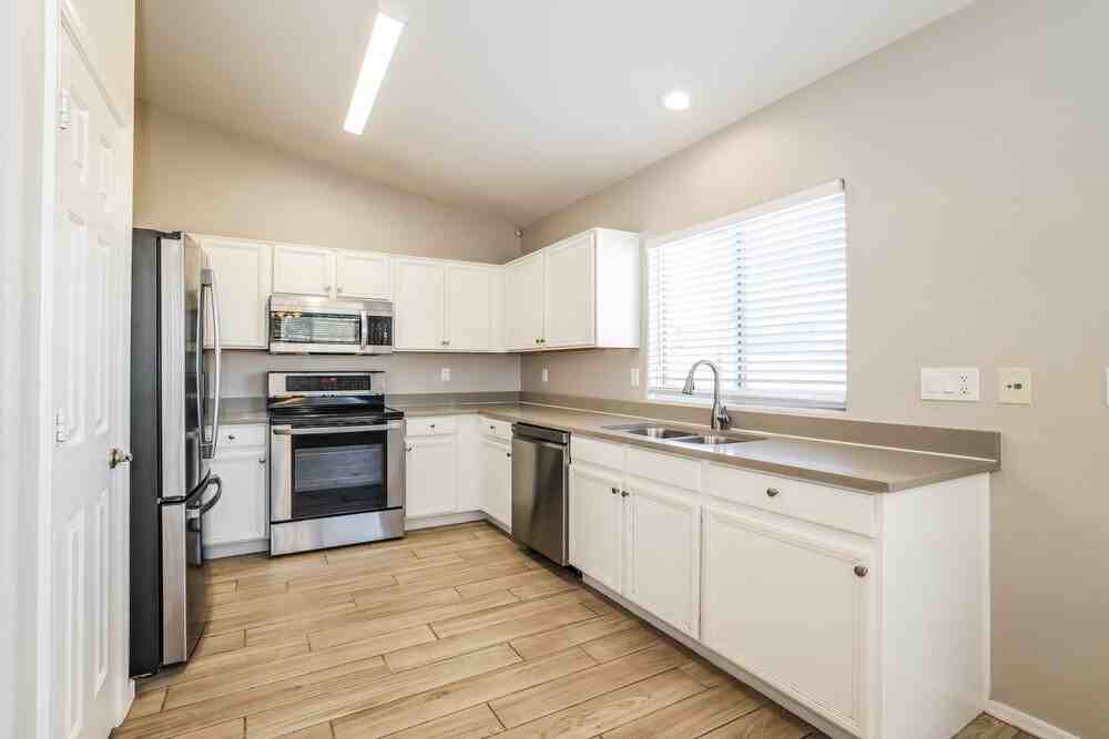 3430 N Saffron - Photo 7 of 16