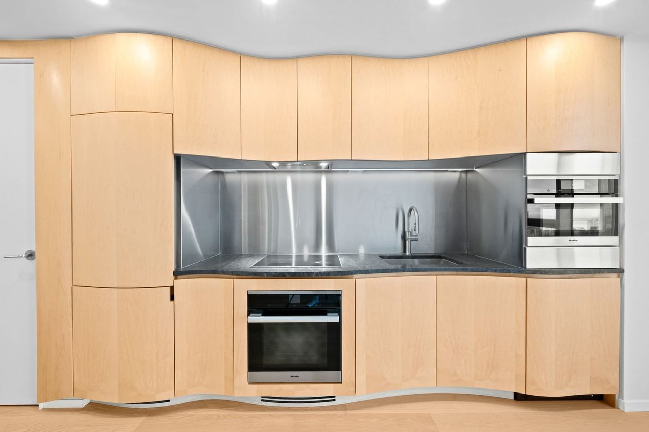 1568 Alberni Street #2105 - Photo 5 of 24