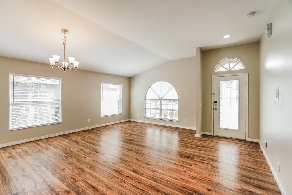 1412 Bloomingdale Trails Boulevard - Photo 3 of 16