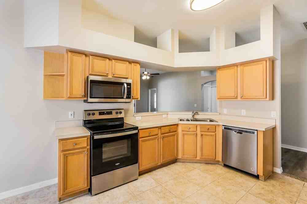 1412 Bloomingdale Trails Boulevard - Photo 6 of 16