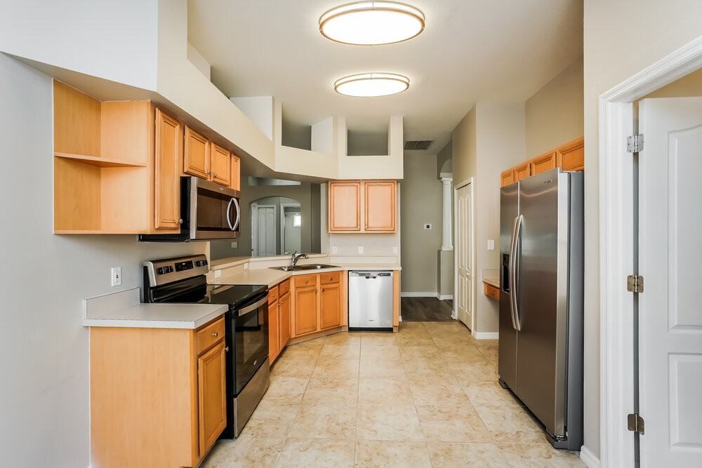 1412 Bloomingdale Trails Boulevard - Photo 7 of 16