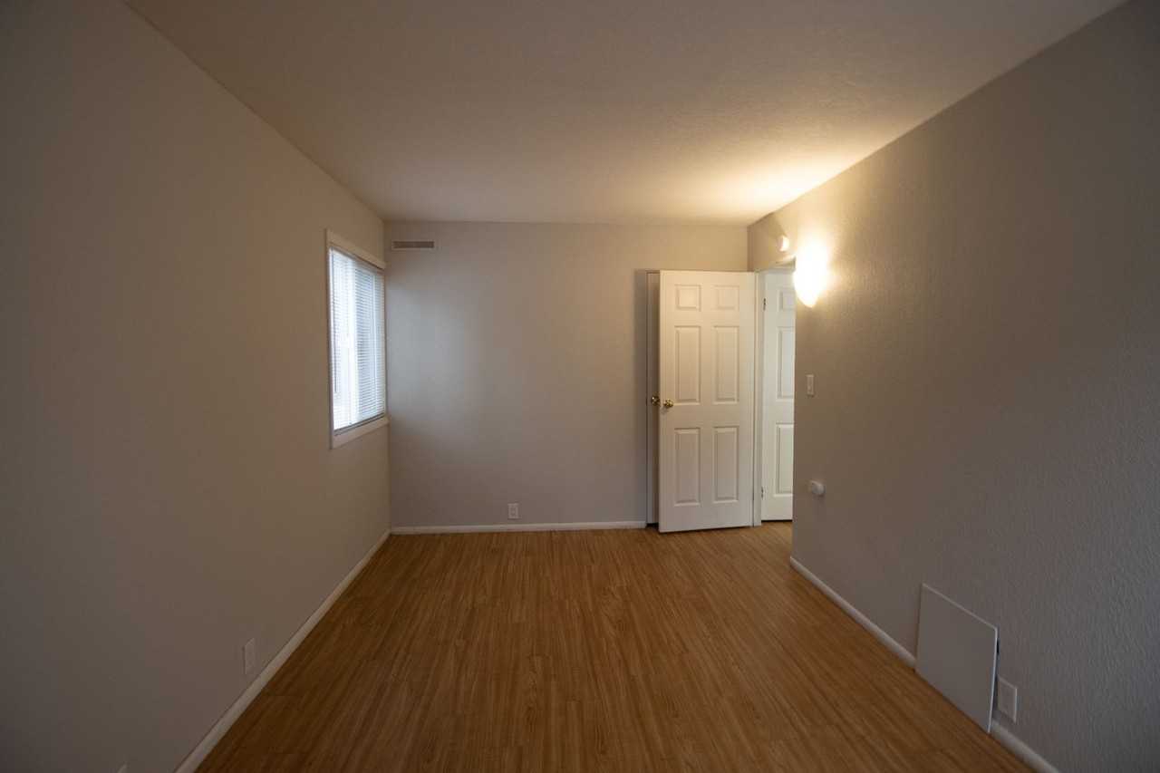 Eastgate Apartments - Photo 5 of 16