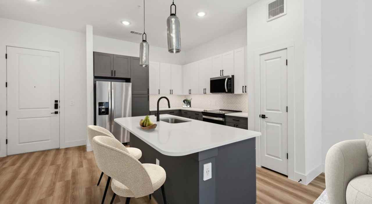 N Bishop Ave & W Davis St #1410 - Photo 7 of 34