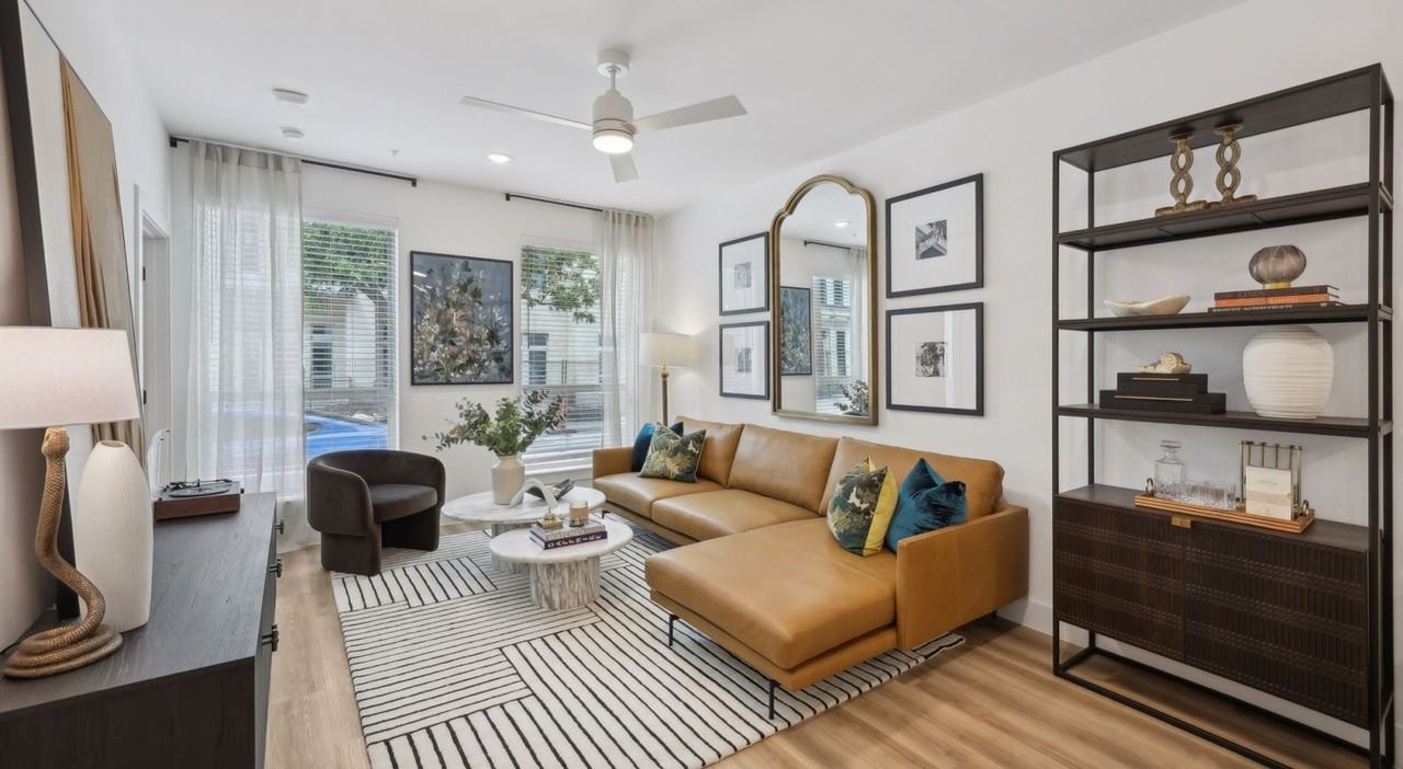 N Bishop Ave & W Davis St #1410 - Photo 3 of 34