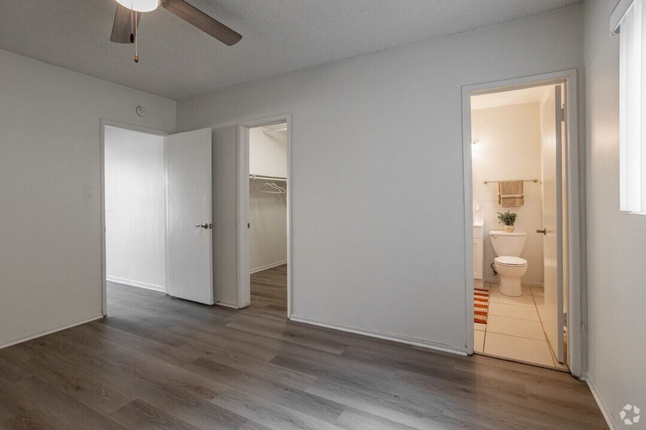 Dresden Place Apartment Homes - Photo 2 of 11