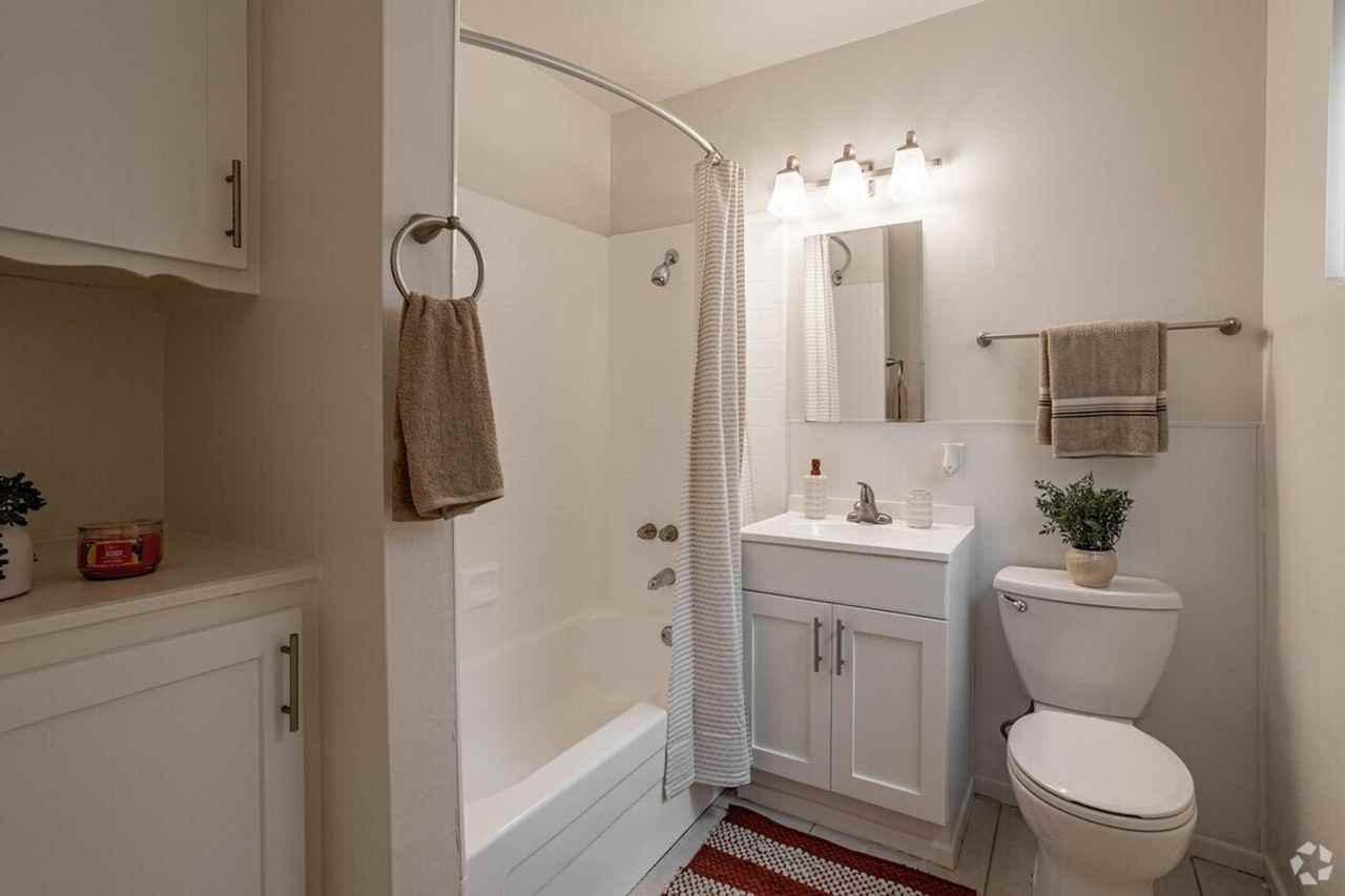 Dresden Place Apartment Homes - Photo 3 of 11