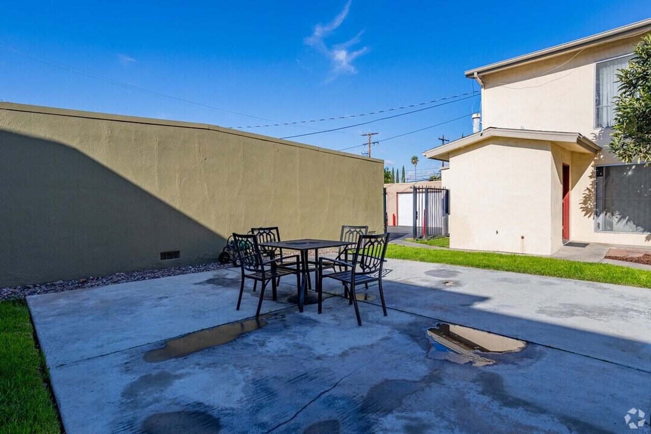 Dresden Place Apartment Homes - Photo 5 of 11