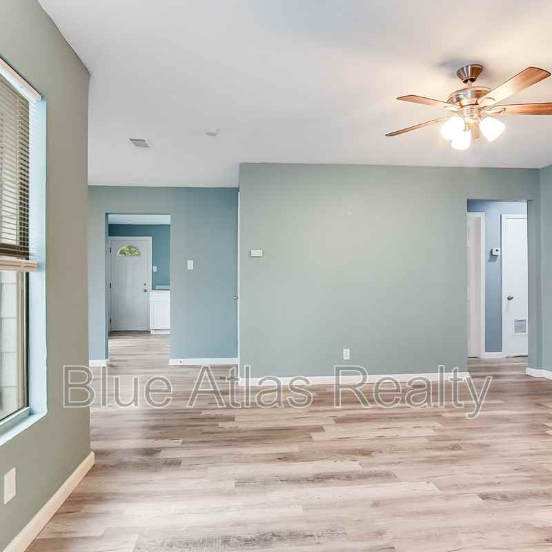 1104 S Gilpin Ave - Photo 2 of 18