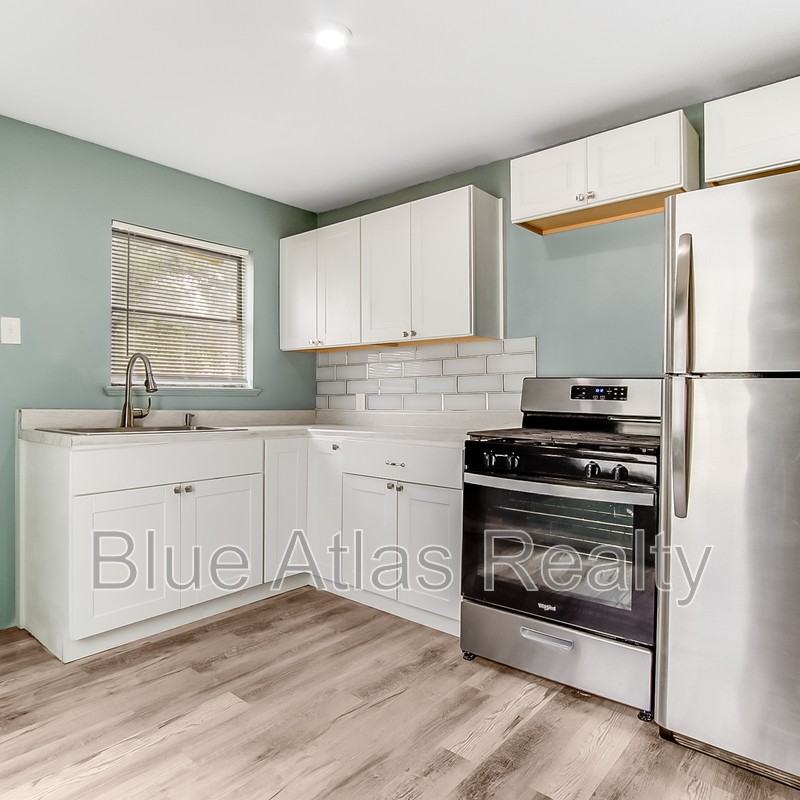 1104 S Gilpin Ave - Photo 5 of 18