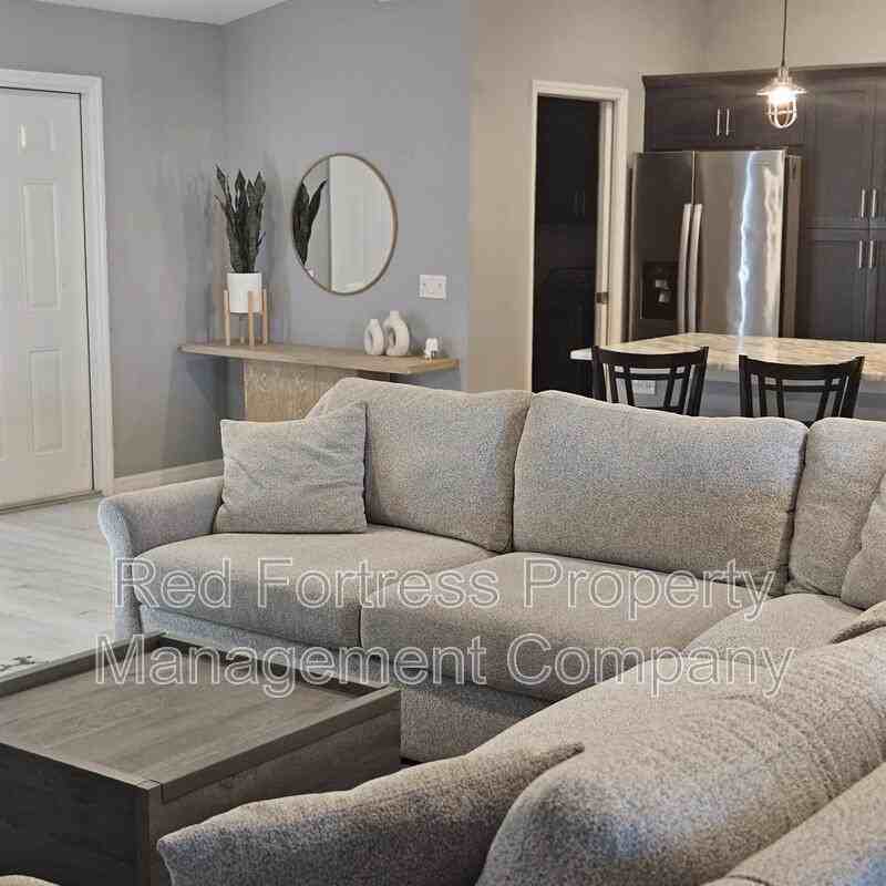 15930 Lake Candlewood Dr - Photo 5 of 10