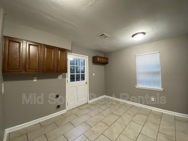 3424 Piney Woods Ave - Photo 5 of 12