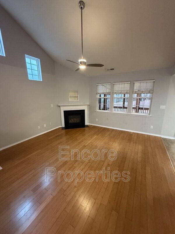 6225 Saybrooke Drive - Photo 2 of 24