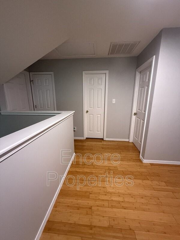 6225 Saybrooke Drive - Photo 6 of 24