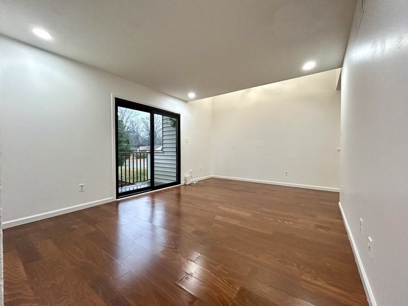 1625 Merry Oaks Rd #D - Photo 5 of 24