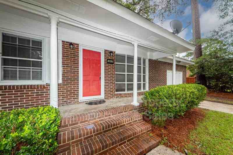 1010 Yorktown Drive - Photo 2 of 38