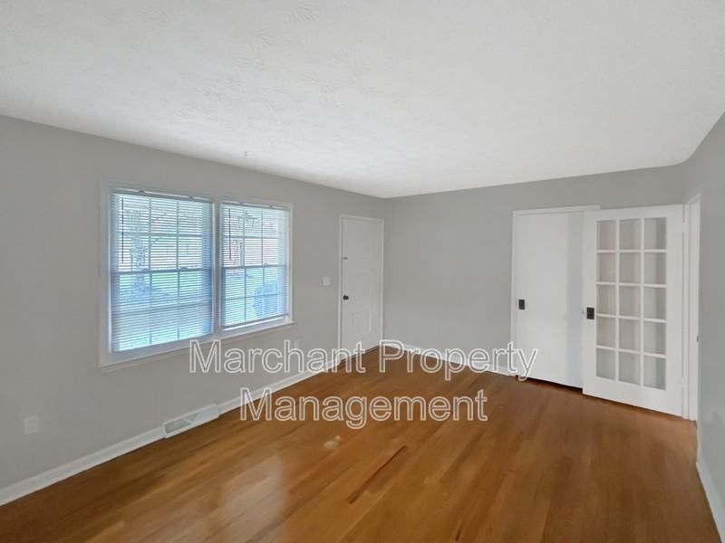 15 Wood Cir - Photo 4 of 26