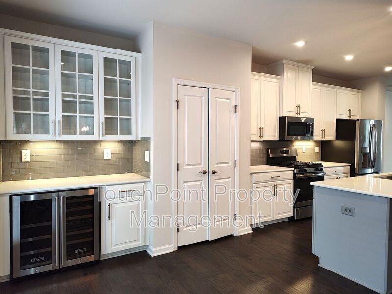 1538 Kee Ct - Photo 6 of 30