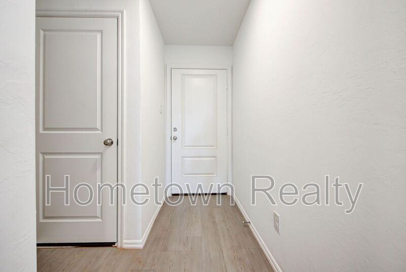 3303 Nw 149th St - Photo 4 of 36